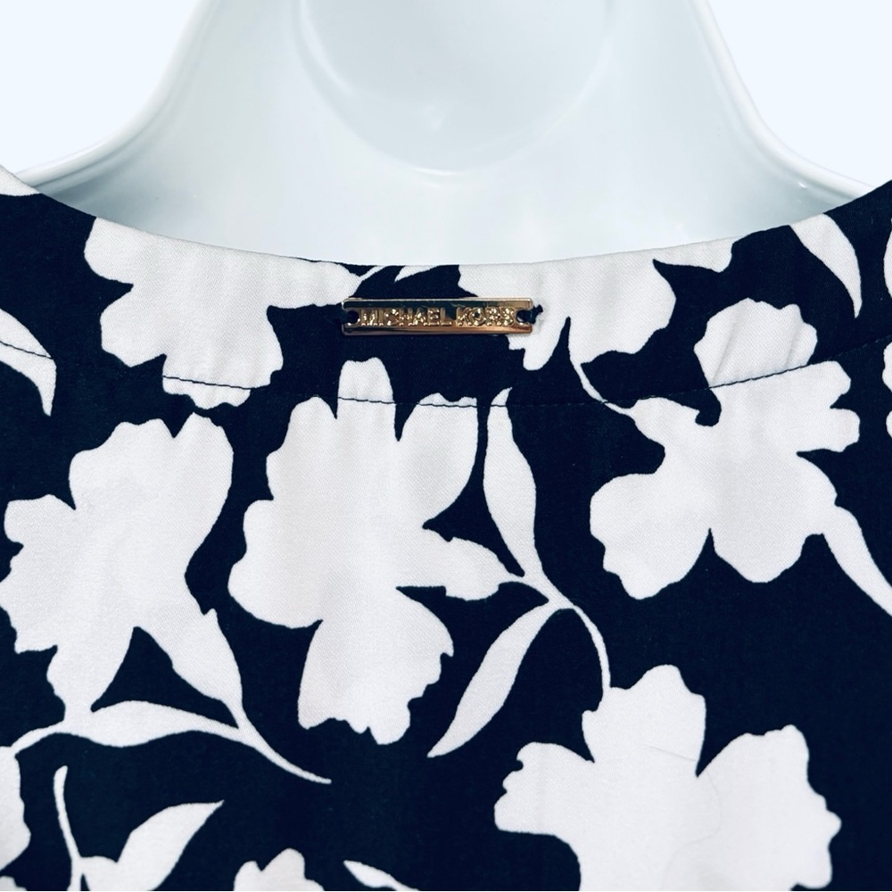 Michael Michael Kors, Black & White Floral Tie-Sleeve Blouse, Small - Picture 9 of 10